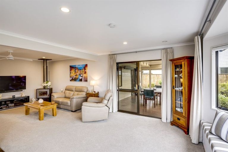 Photo of property in 23a Hammond Road, Taradale, Napier, 4112