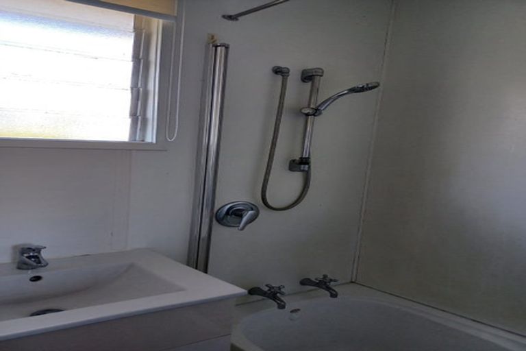 Photo of property in 3 Sandleigh Road, Hamilton Lake, Hamilton, 3204