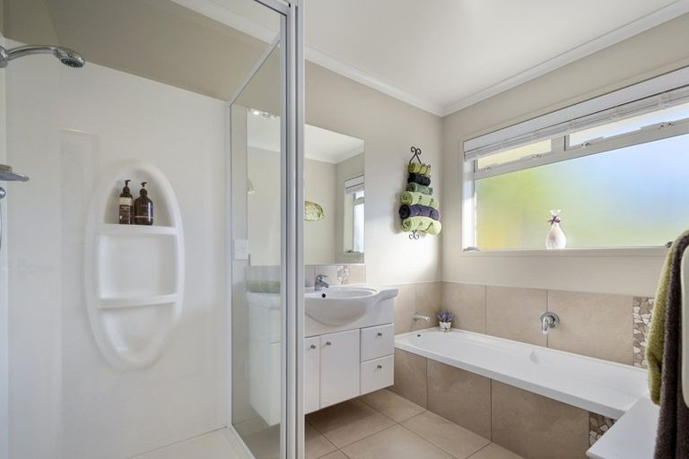 Photo of property in 20 Falcon Drive, Welcome Bay, Tauranga, 3112