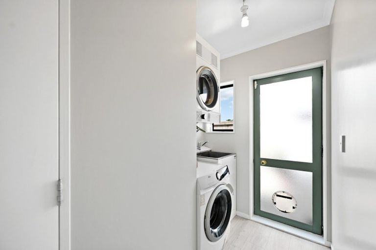 Photo of property in 43 Diomede Glade, Flagstaff, Hamilton, 3210