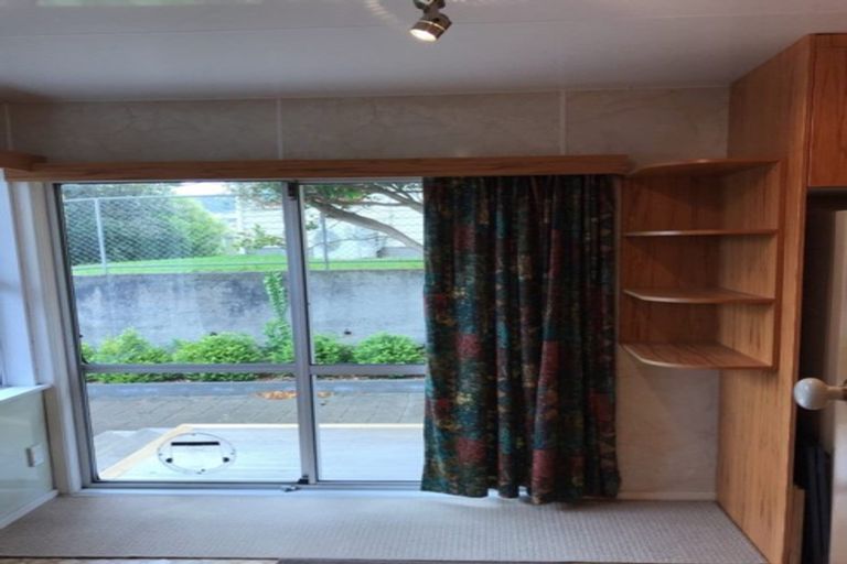 Photo of property in 3 Angell Street, Johnsonville, Wellington, 6037