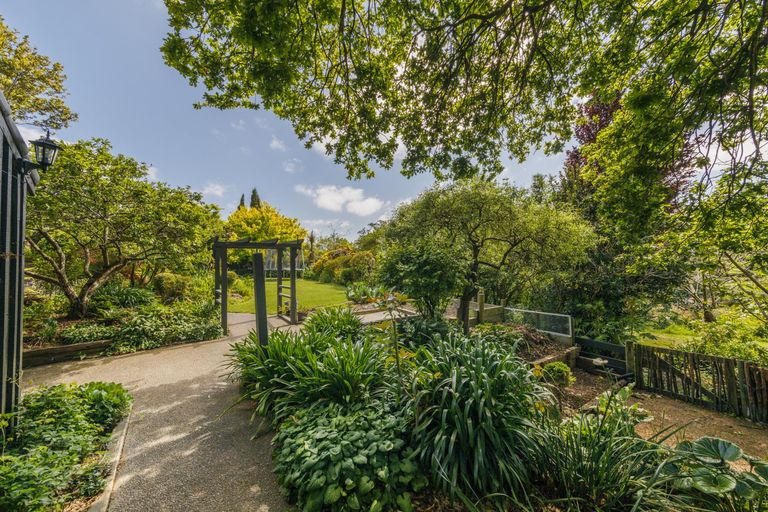 Photo of property in 117 Akers Road, Linton, Palmerston North, 4472