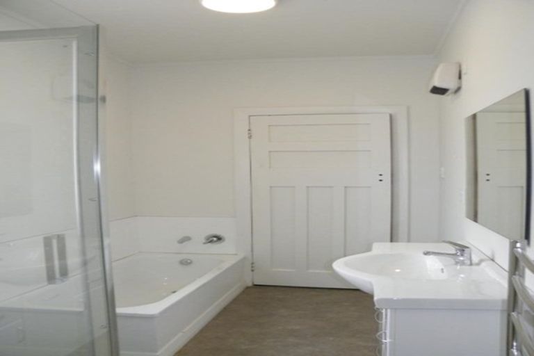 Photo of property in 27 Queen Street, Winton, 9720