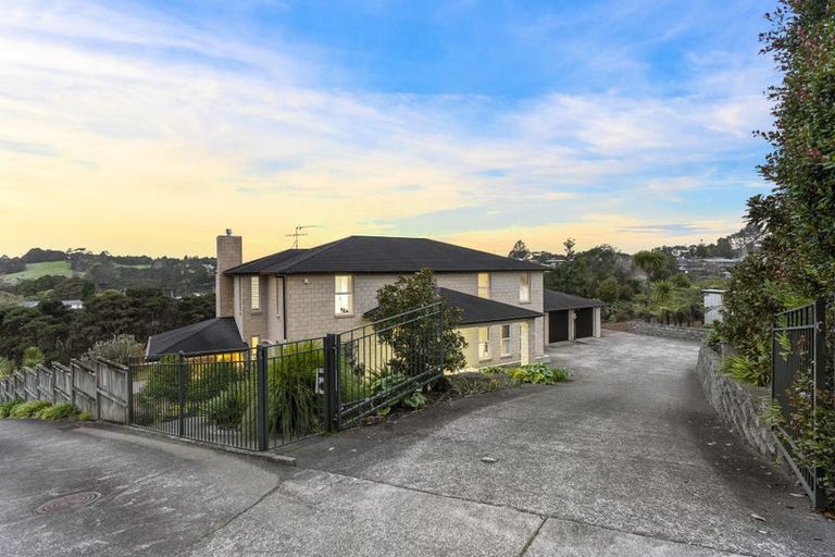 Photo of property in 194 Greenhithe Road, Greenhithe, Auckland, 0632