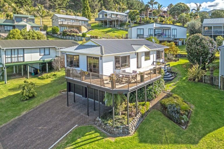 Photo of property in 216 Russell Bruce Place, Onemana, Whangamata, 3691
