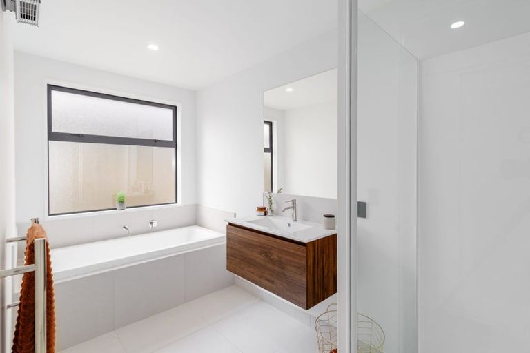 Photo of property in 32 Finstock Way, Rolleston, 7614