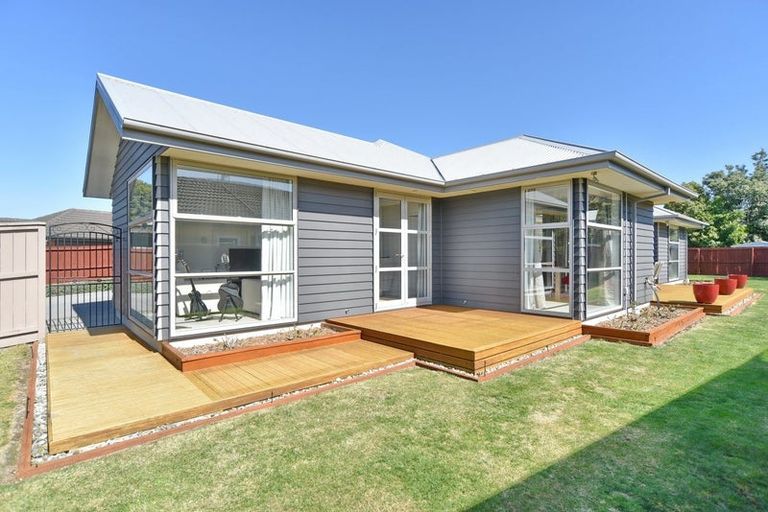 Photo of property in 14 Bancroft Place, Parklands, Christchurch, 8083