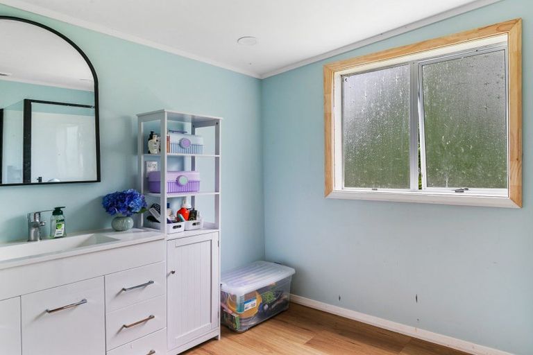 Photo of property in 366 Arapaepae Road South, Levin, 5571