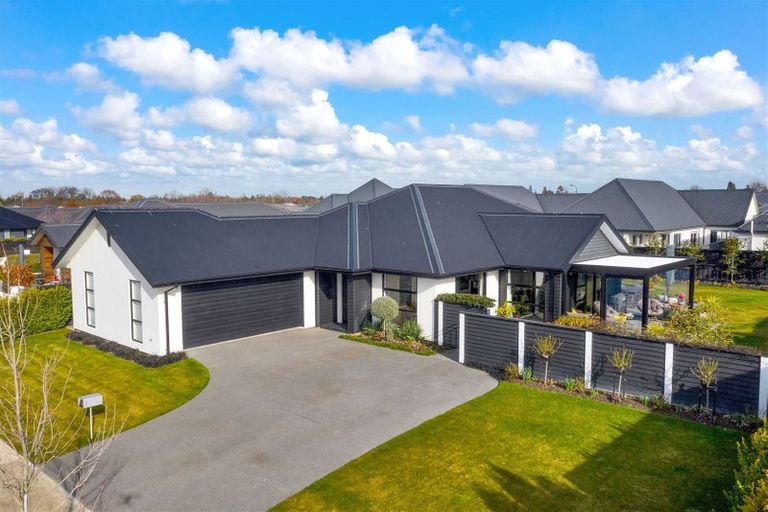 Photo of property in 36 Watkins Drive, Rangiora, 7400