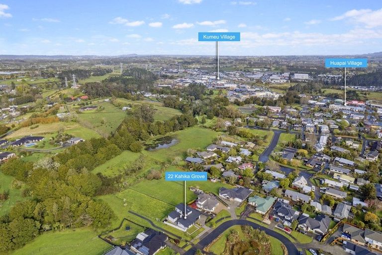Photo of property in 22 Kahika Grove, Huapai, Kumeu, 0810