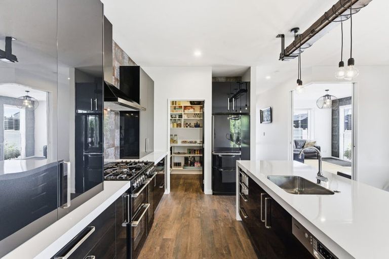 Photo of property in 112 Hills Road, Edgeware, Christchurch, 8013