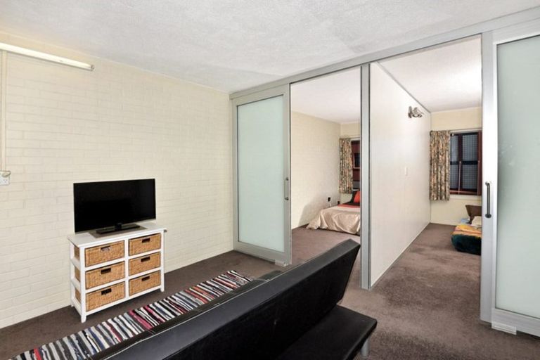 Photo of property in 2m/94 Dominion Road, Mount Eden, Auckland, 1024
