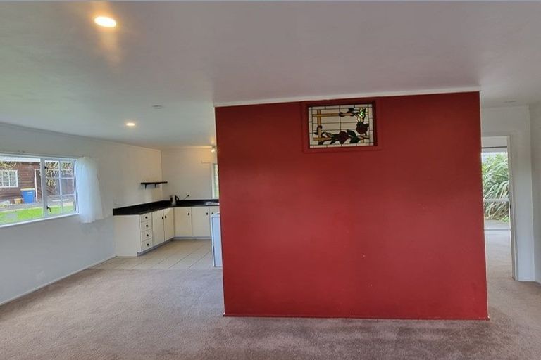 Photo of property in 357 Henderson Valley Road, Henderson Valley, Auckland, 0612