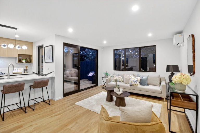 Photo of property in 121d Vodanovich Road, Te Atatu South, Auckland, 0610