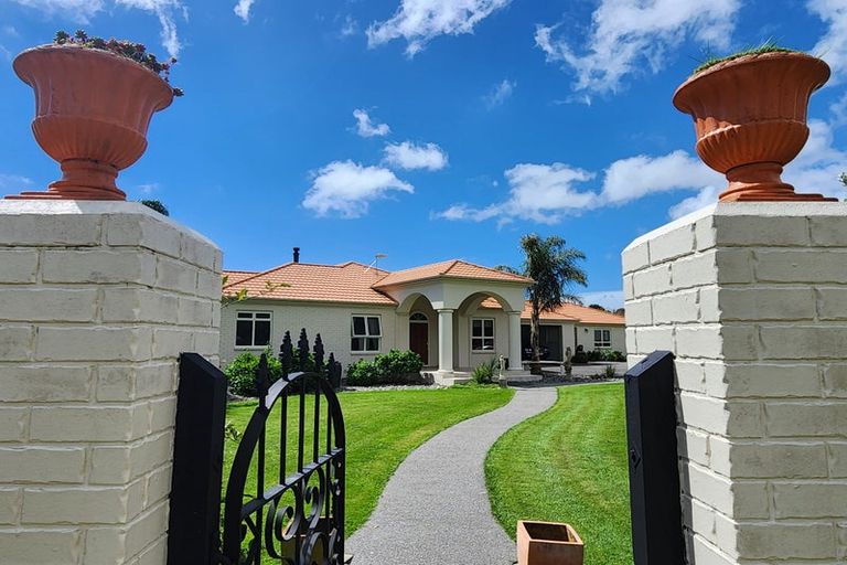 Photo of property in 1095 Queen Street East, Levin, 5571