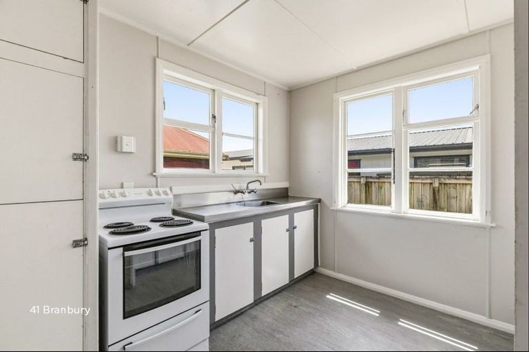 Photo of property in 39 Banbury Crescent, Fairfield, Hamilton, 3214