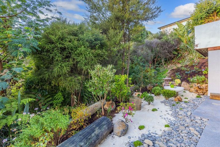 Photo of property in 82 Laurel Oak Drive, Schnapper Rock, Auckland, 0632