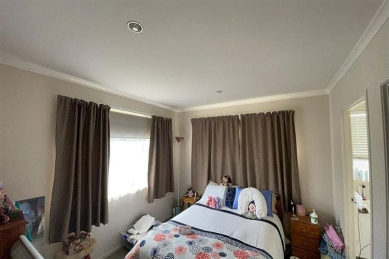 Photo of property in 1 Akeake Lane, Manurewa, Auckland, 2102