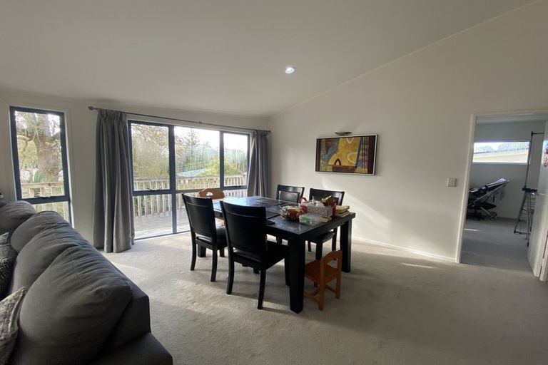 Photo of property in 1/19 Lowtherhurst Road, Massey, Auckland, 0614