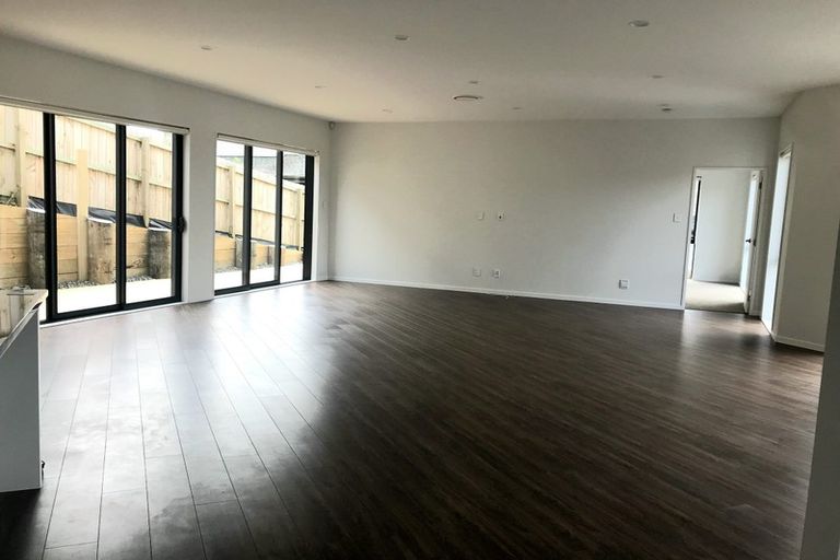 Photo of property in 55 Platinum Rise, Ranui, Auckland, 0612