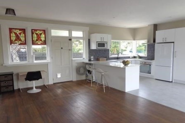 Photo of property in 1/29 Tahi Terrace, Glen Eden, Auckland, 0602