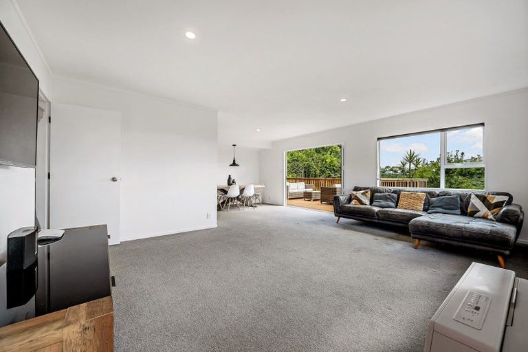 Photo of property in 26 Wisteria Grove, Maungaraki, Lower Hutt, 5010