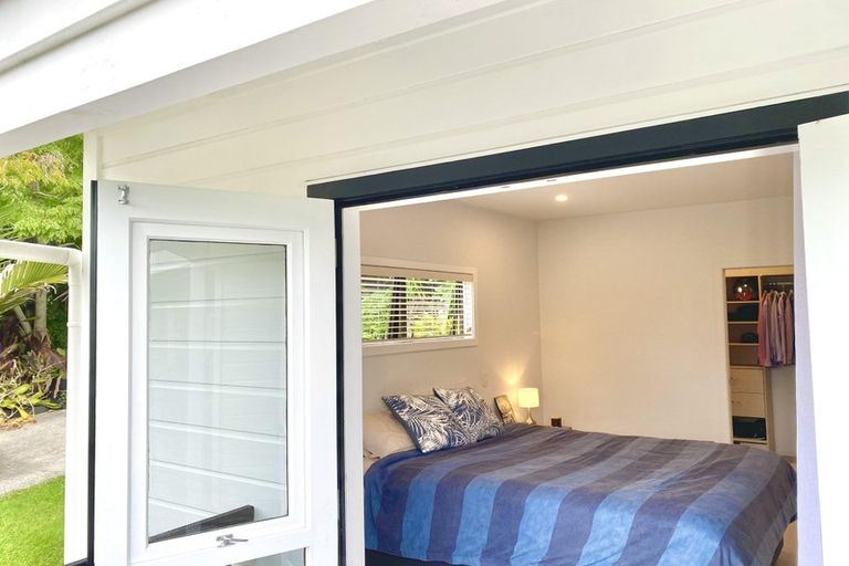 Photo of property in 2/660 Beach Road, Browns Bay, Auckland, 0630