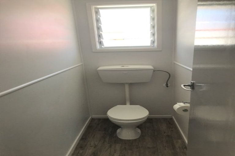 Photo of property in 2/4 Glasgow Street, St Andrews, Hamilton, 3200