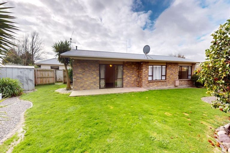 Photo of property in 17 Mercury Street, Milson, Palmerston North, 4414