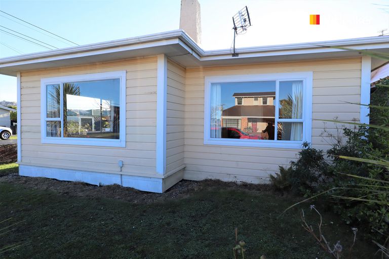 Photo of property in 6 De Carle Street, Saint Kilda, Dunedin, 9012