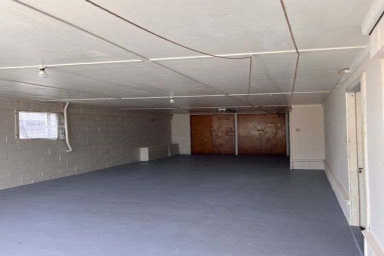 Photo of property in 90 Coronation Road, Mangere Bridge, Auckland, 2022