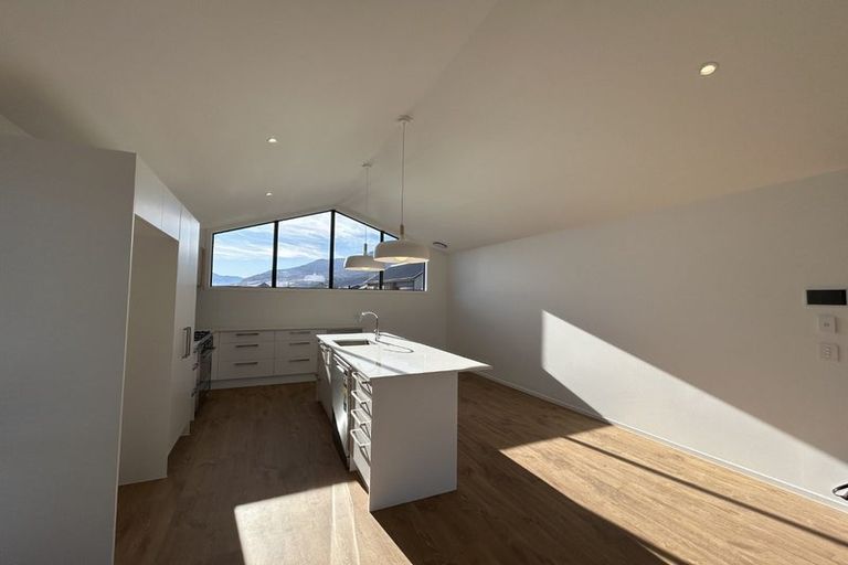 Photo of property in 45 Shepherd Road, Jacks Point, Queenstown, 9371