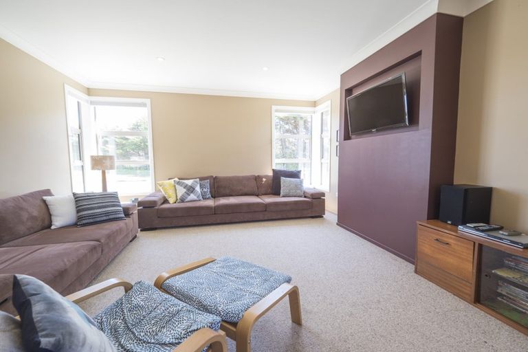 Photo of property in 37 Gladys Scott Place, Tawa, Wellington, 5028