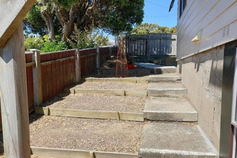 Photo of property in 11b Whanake Street, Titahi Bay, Porirua, 5022