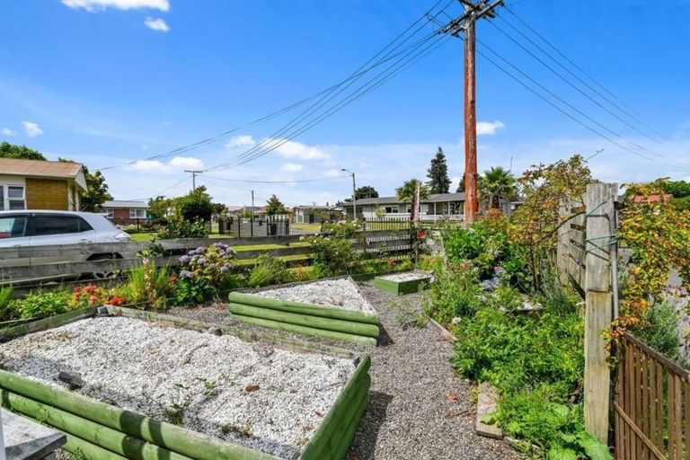 Photo of property in 9a Tapsell Road, Fairy Springs, Rotorua, 3015