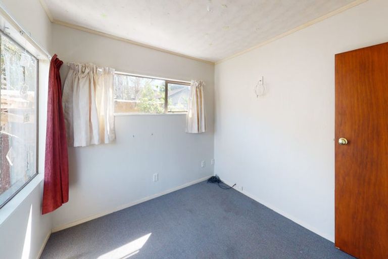 Photo of property in 3 Pluto Place, Milson, Palmerston North, 4414