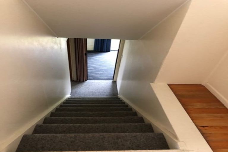 Photo of property in 15 Bancroft Terrace, Newlands, Wellington, 6037