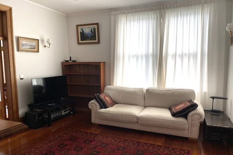 Photo of property in 3/12 Murphy Street, Thorndon, Wellington, 6011
