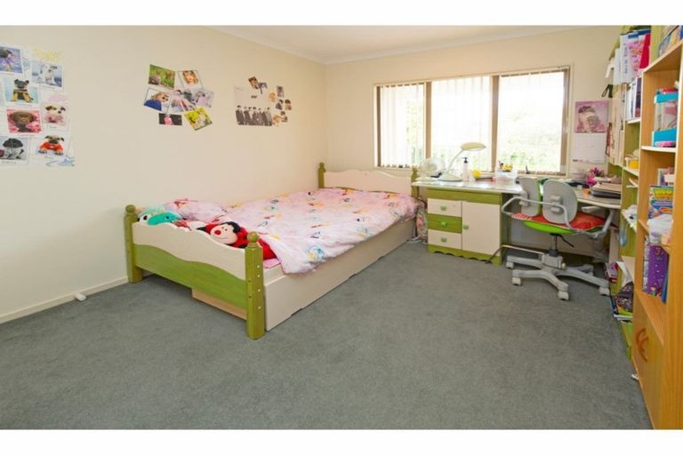 Photo of property in Santa Rosa, 1/340 Gulf Harbour Drive, Gulf Harbour, Whangaparaoa, 0930