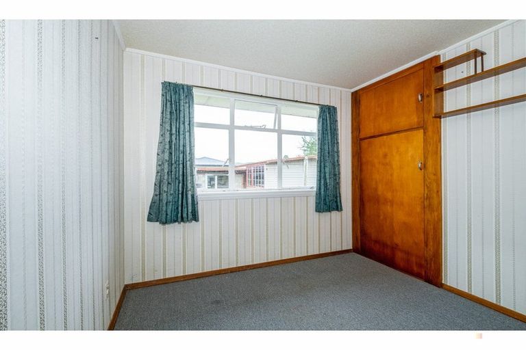 Photo of property in 1 Regent Street, Waimate, 7924