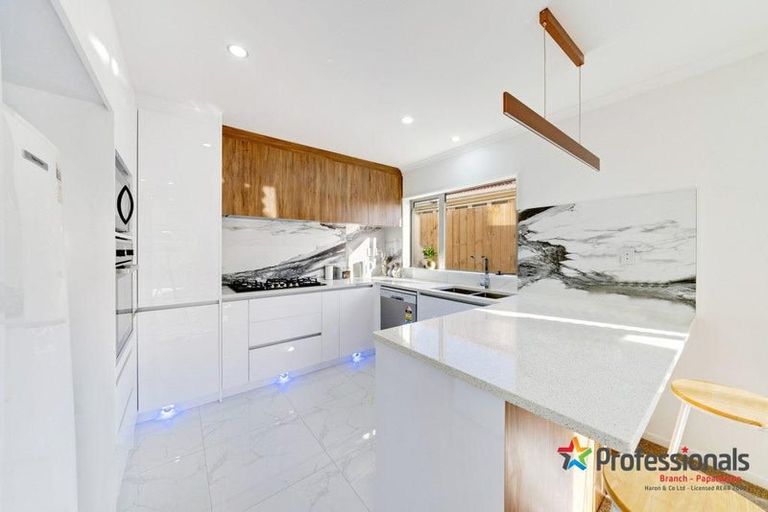 Photo of property in 39 Sunnyside Crescent, Papatoetoe, Auckland, 2025