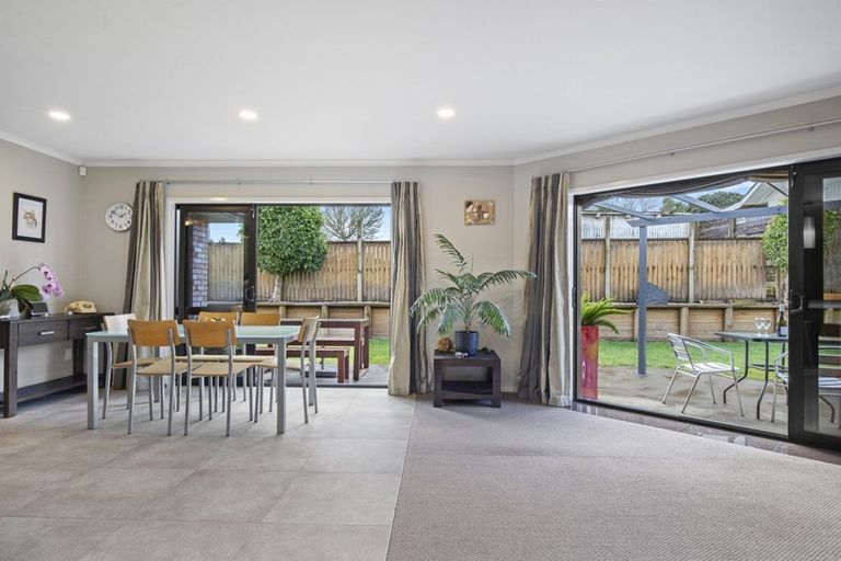 Photo of property in 10 Bovill Way, Tuakau, 2121