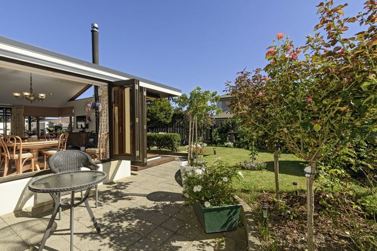 Photo of property in 11 Laing Place, Otumoetai, Tauranga, 3110