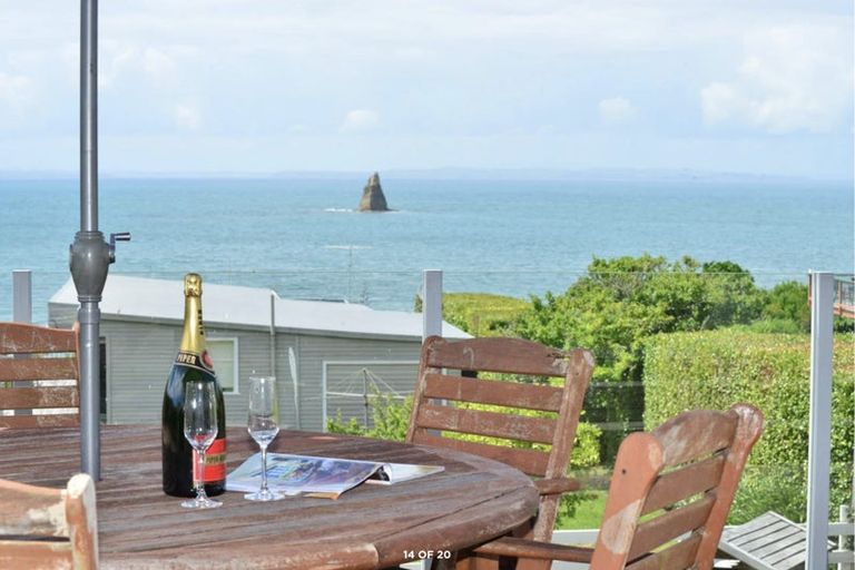 Photo of property in 1047 Whangaparaoa Road, Tindalls Beach, Whangaparaoa, 0930