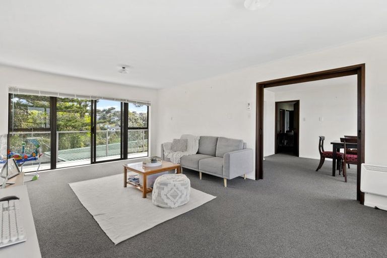 Photo of property in 48a Woodlands Crescent, Browns Bay, Auckland, 0630