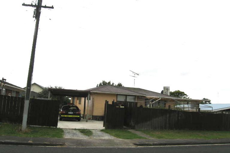 Photo of property in 3 Levesque Street, Birkdale, Auckland, 0626