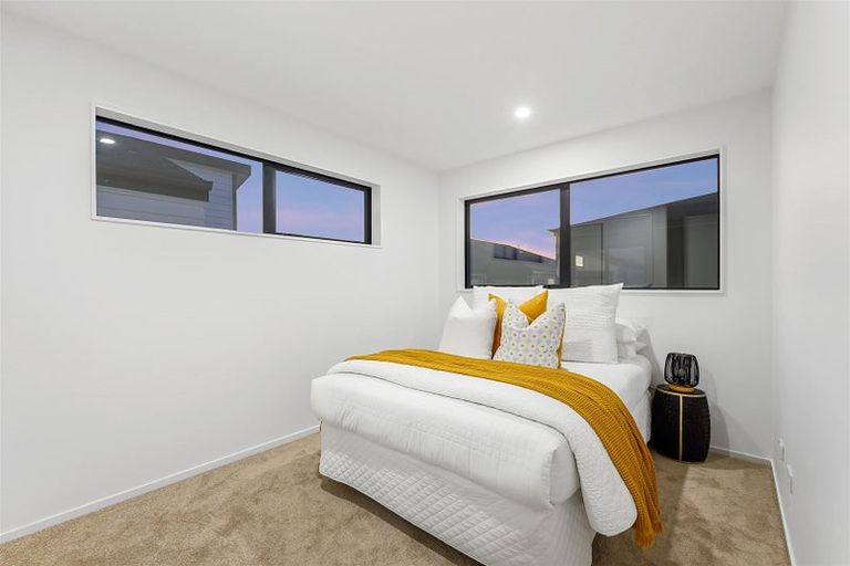 Photo of property in 7/5 Lemon Grove Lane, Greenhithe, Auckland, 0632