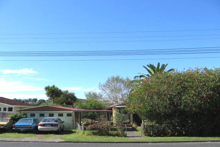 Photo of property in 16 Rock Isle Road, Torbay, Auckland, 0630