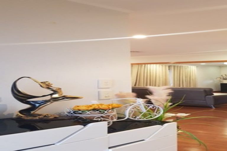 Photo of property in 1/5 Esperanto Road, Papatoetoe, Auckland, 2025