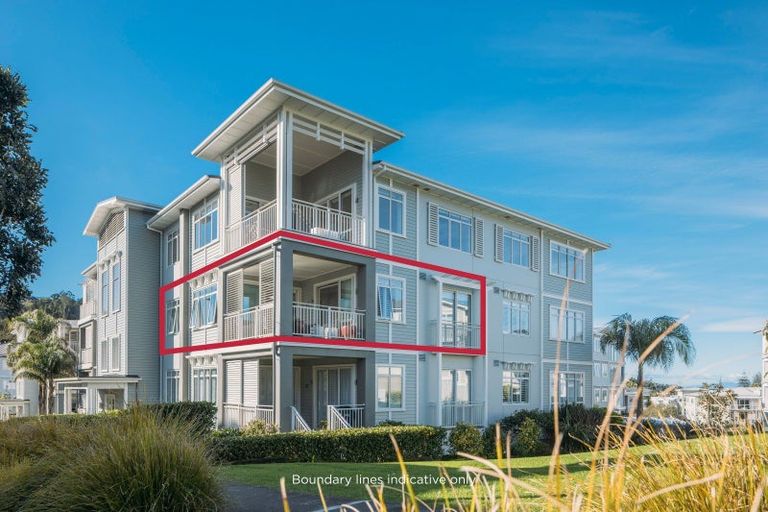 Photo of property in 74 Panorama Heights, Orewa, 0931